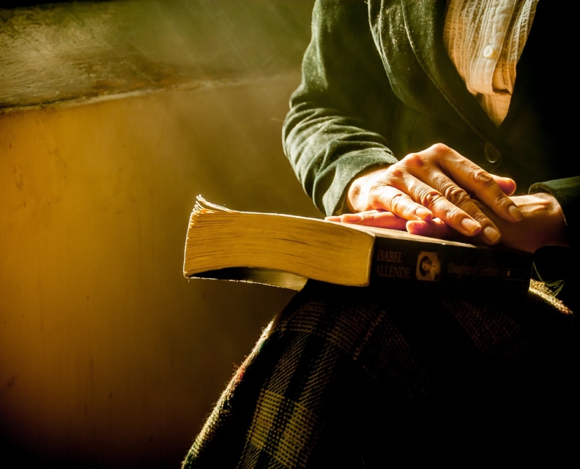6 libros con esencia monegrina